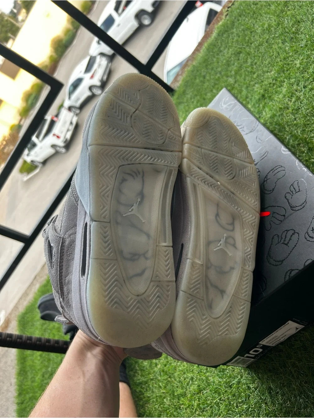 Jordan 4 “Kaws” size 10.5